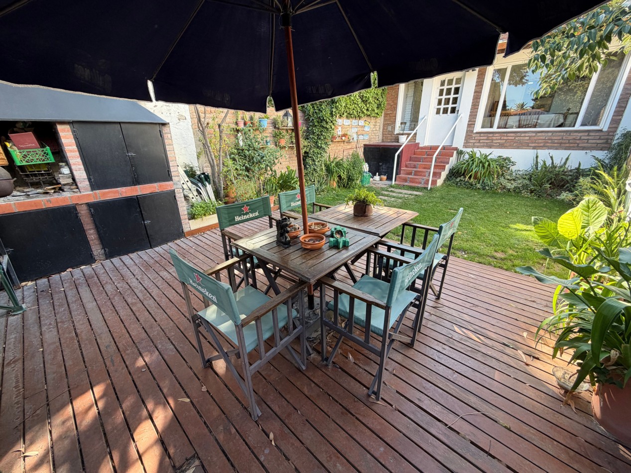 DUPLEX DE 3 HABITACIONES Y PATIO CON PARRILLA EN BARRIO SUR