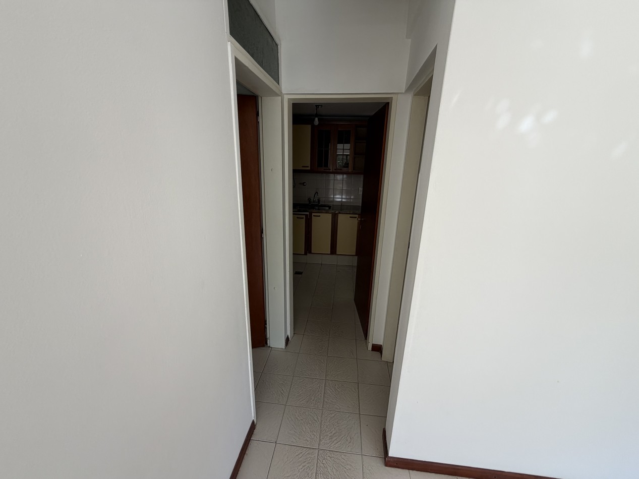 DUPLEX 2 DORMITORIOS CON PATIO EN BARRIO SUR