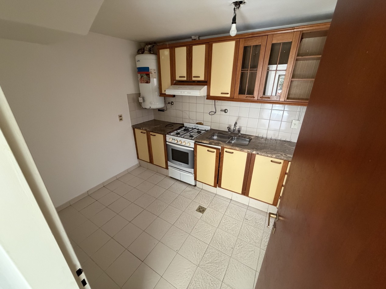 DUPLEX 2 DORMITORIOS CON PATIO EN BARRIO SUR