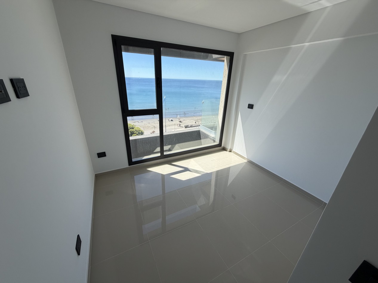DEPTO 3 DORMITORIOS FRENTE AL MAR