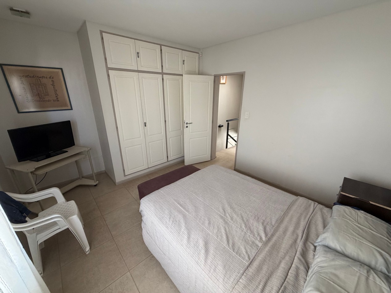 DUPLEX DE 2 DORMITORIOS Y PATIO CON PARRILLA EN BARRIO SUR