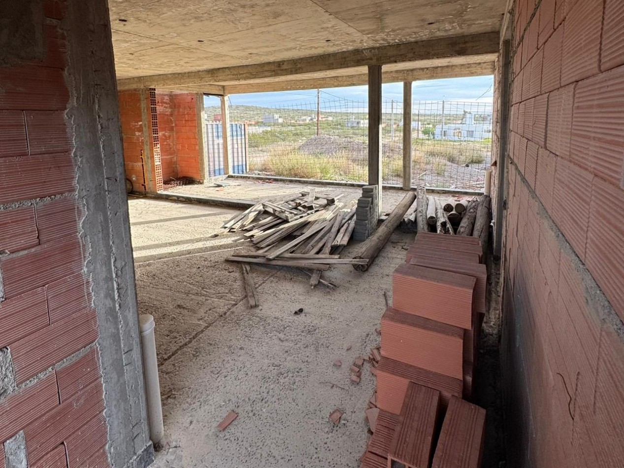 OPORTUNIDAD - CASA DE 3 DORMITORIOS A TERMINAR - SOLANA