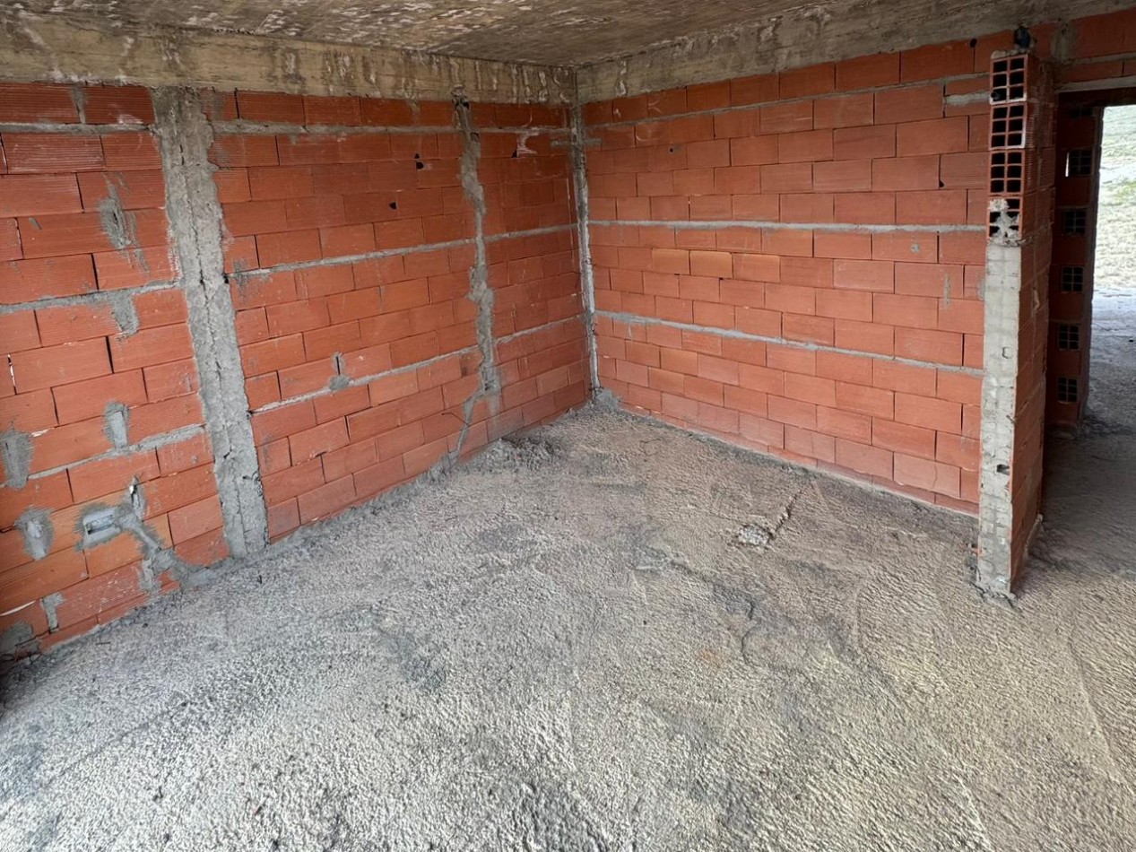 OPORTUNIDAD - CASA DE 3 DORMITORIOS A TERMINAR - SOLANA