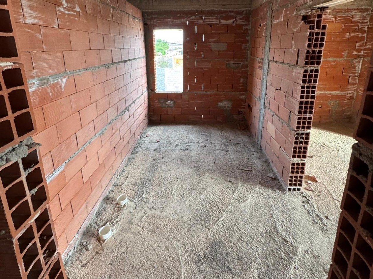 OPORTUNIDAD - CASA DE 3 DORMITORIOS A TERMINAR - SOLANA