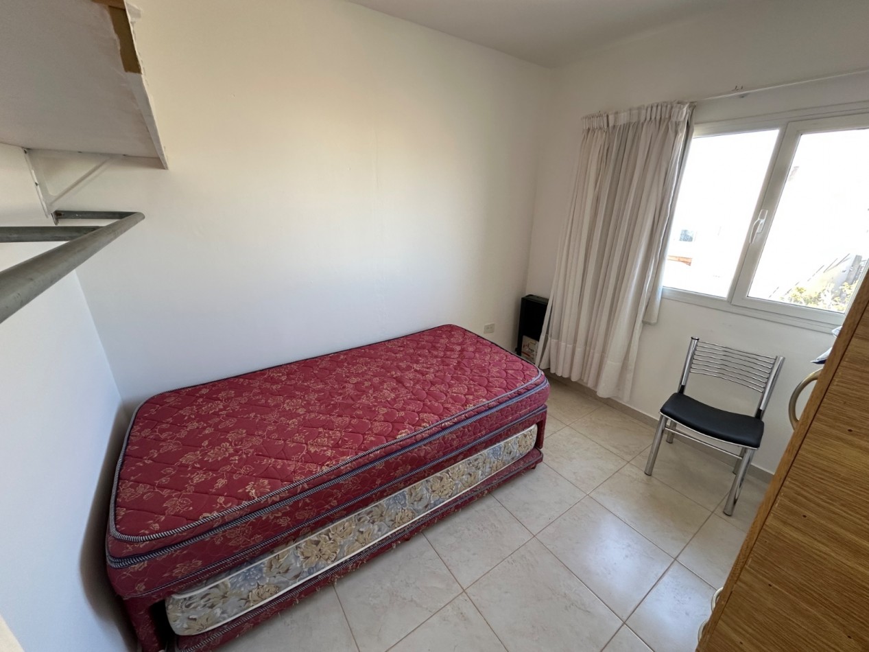 DUPLEX 2 DORMITORIOS CON ENTRADA VEHICULAR