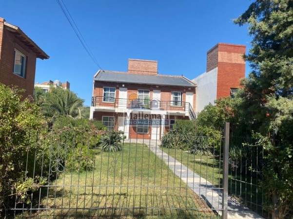 Casa de 3 Habitaciones + Complejo de 6 departamentos