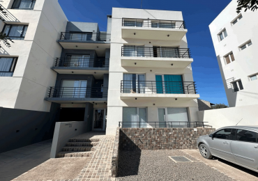 DEPTO 2 DORMITORIOS CON COCHERA EN BARRIO SUR