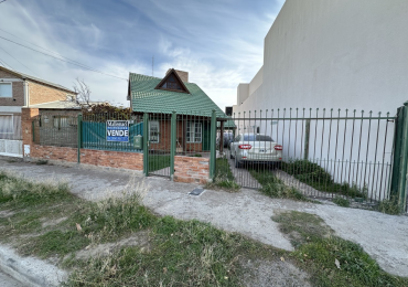 CASA 2 DORMITORIOS CON PATIO Y QUINCHO EN ZONA SUR