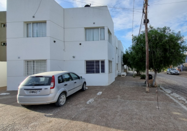 DEPTO 2 DORMITORIOS CON PATIO EN ZONA SUR