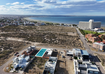 EXCELENTE TERRENO A METROS DEL MAR EN ZONA SUR 