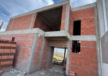 OPORTUNIDAD - CASA DE 3 DORMITORIOS A TERMINAR - SOLANA