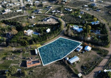TERRENO 2500 M² EN ESQUINA CON SERVICIOS