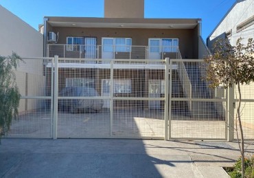 Complejo con 6 departamentos de 1 Dorm con cochera - Calle Neuquen 
