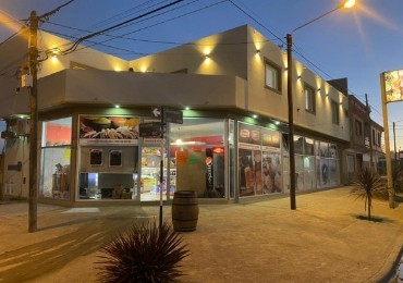 COMPLEJO 3 DEPTOS Y 3 LOCALES COMERCIALES