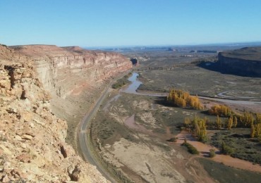 CAMPO en LOS ALTARES con VIÑEDO FUNCIONANDO